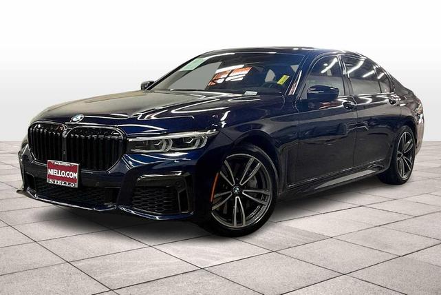 2022 BMW 750