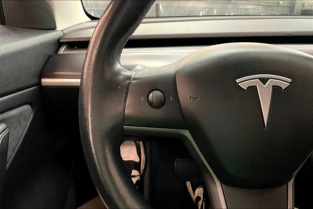 Photo of 2019 Black Tesla Model 3