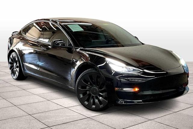Photo of 2019 Black Tesla Model 3