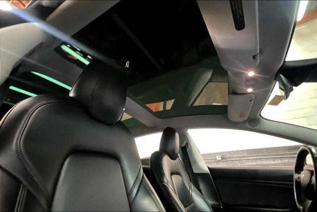 Photo of 2019 Black Tesla Model 3