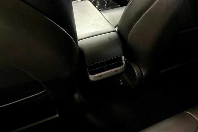 Photo of 2019 Black Tesla Model 3