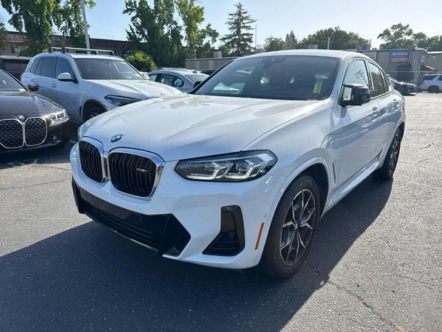 2022 BMW X4