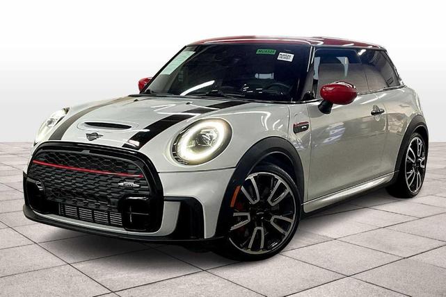 Photo of 2023 White Silver Metallic MINI Hardtop
