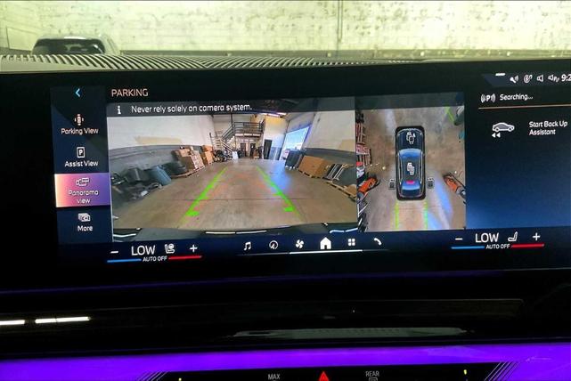 Photo of 2024 Black Sapphire Metallic BMW i5