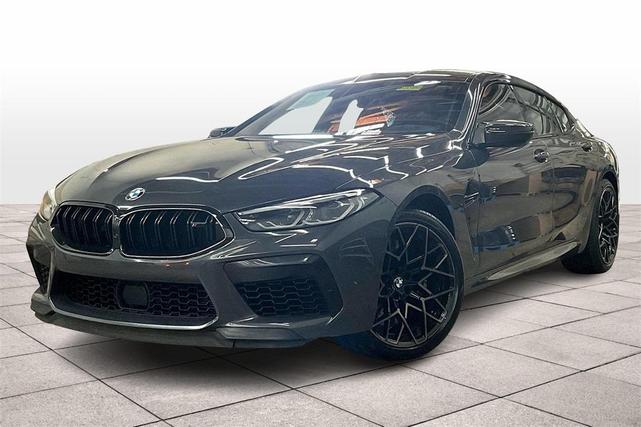 2022 BMW M8
