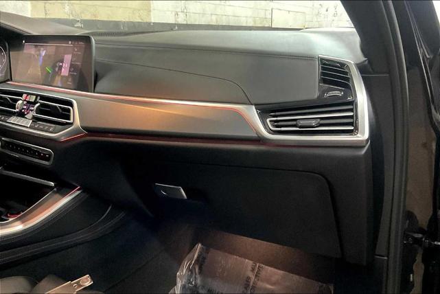 Photo of 2020 Black Sapphire Metallic BMW X5