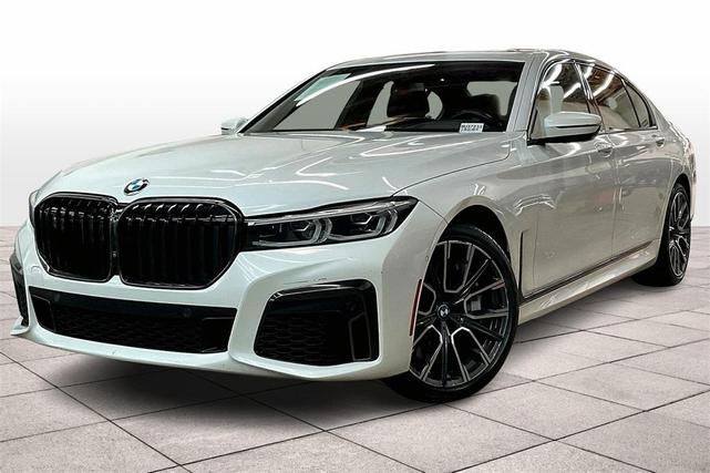 2022 BMW 750