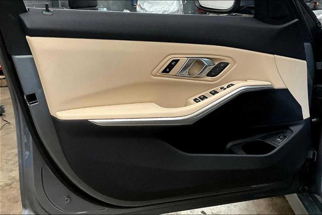 Photo of 2025 Gray Metallic BMW 330