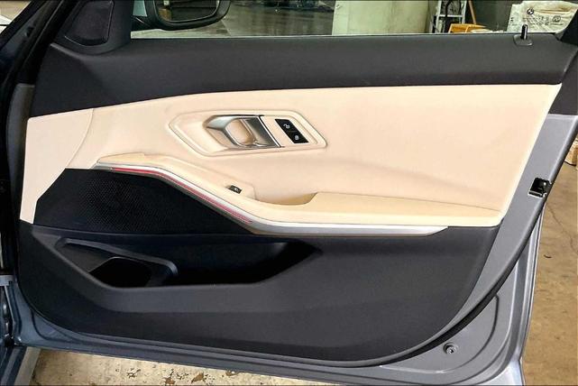 Photo of 2025 Gray Metallic BMW 330