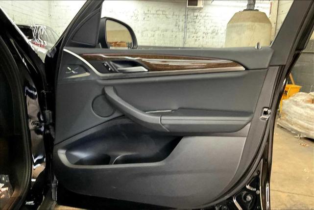 Photo of 2023 Black Sapphire Metallic BMW X3