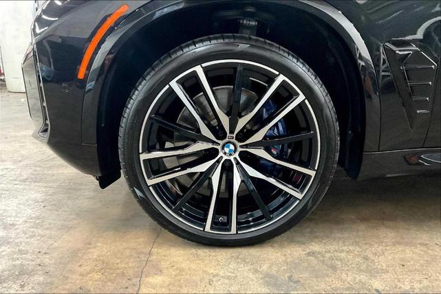 Photo of 2025 Black Sapphire Metallic BMW X5