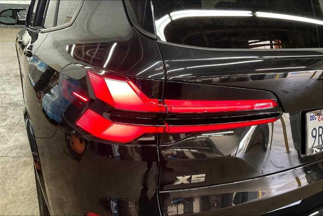 Photo of 2025 Black Sapphire Metallic BMW X5