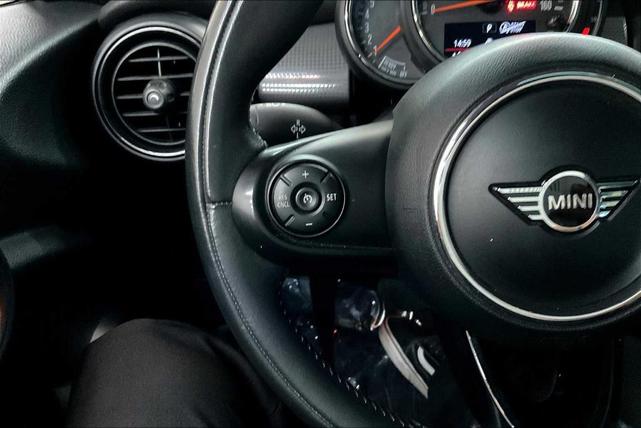 Photo of 2020 British Racing Green IV Metallic MINI Hardtop