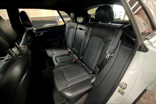 Photo of 2019 Glacier White Metallic Audi Q8