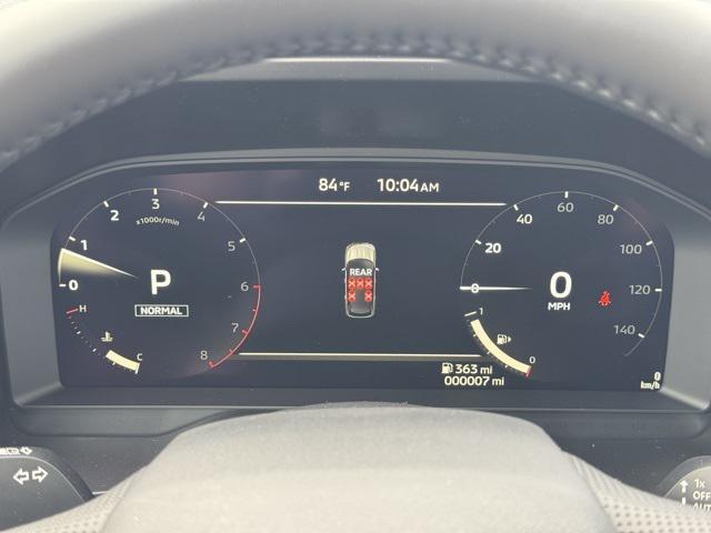 Photo of 2025 Diamond White Mitsubishi Outlander