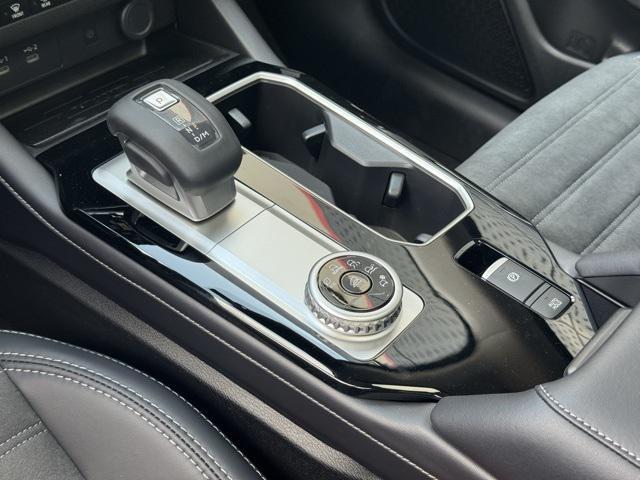 Photo of 2025 Black Diamond Mitsubishi Outlander