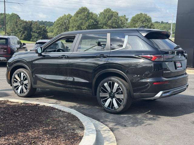 Photo of 2025 Black Diamond Mitsubishi Outlander