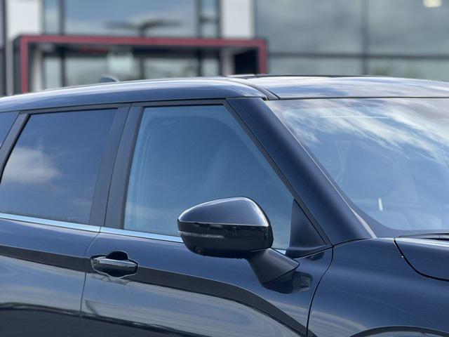 Photo of 2025 Black Diamond Mitsubishi Outlander