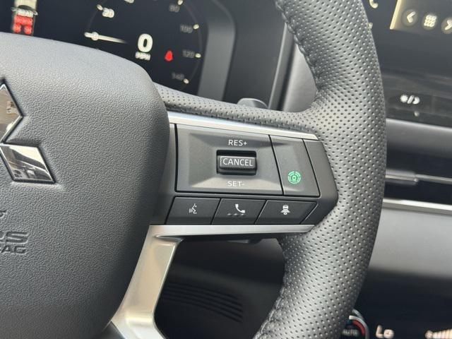 Photo of 2025 Black Diamond Mitsubishi Outlander