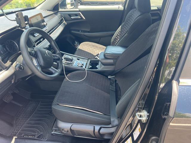 Photo of 2022 Black Diamond Mitsubishi Outlander