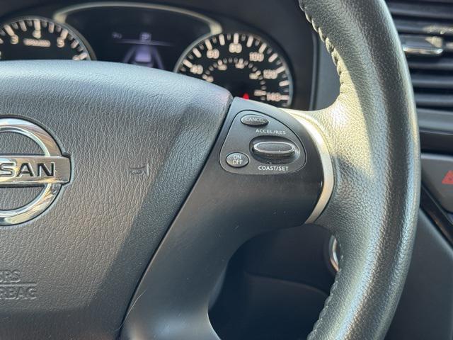 Photo of 2018 Gun Metallic Nissan Pathfinder