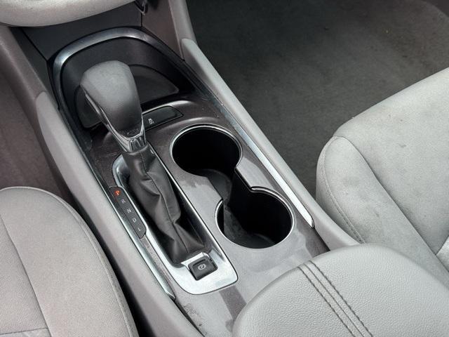 Photo of 2022 Summit White Chevrolet Malibu