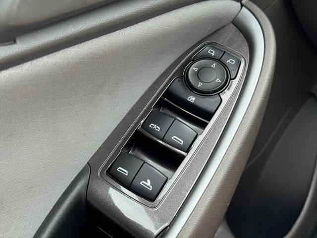 Photo of 2022 Summit White Chevrolet Malibu
