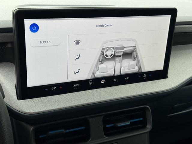 Photo of 2025 Oxford White Ford Maverick