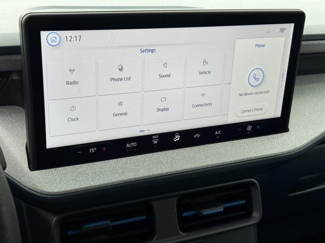 Photo of 2025 Oxford White Ford Maverick