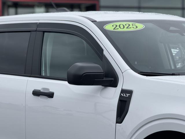 Photo of 2025 Oxford White Ford Maverick