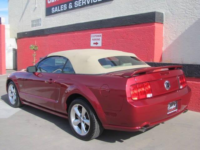 Photo of 2007 Red Ford Mustang