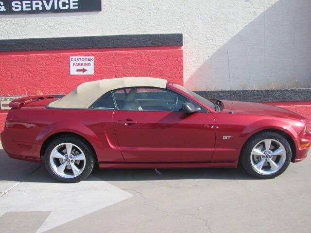 Photo of 2007 Red Ford Mustang