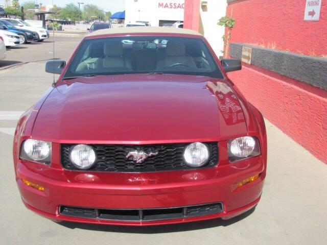 Photo of 2007 Red Ford Mustang