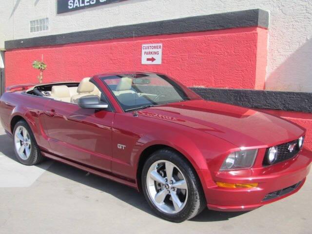 Photo of 2007 Red Ford Mustang