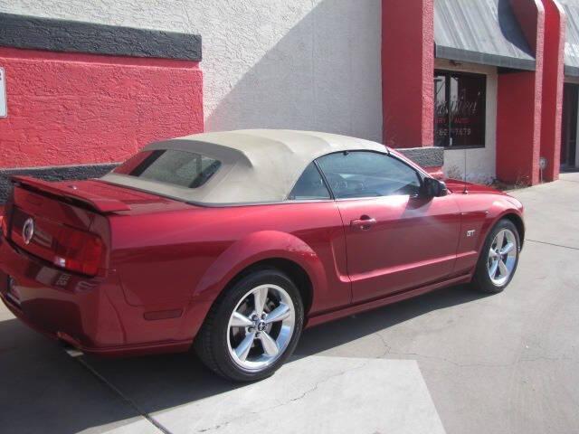 Photo of 2007 Red Ford Mustang