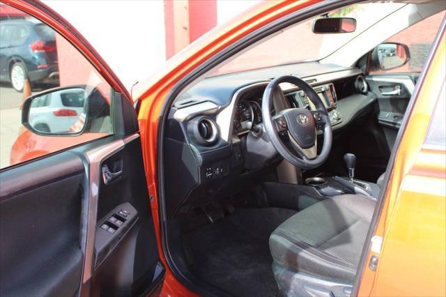 Photo of 2015 Red Toyota RAV4
