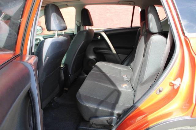Photo of 2015 Red Toyota RAV4
