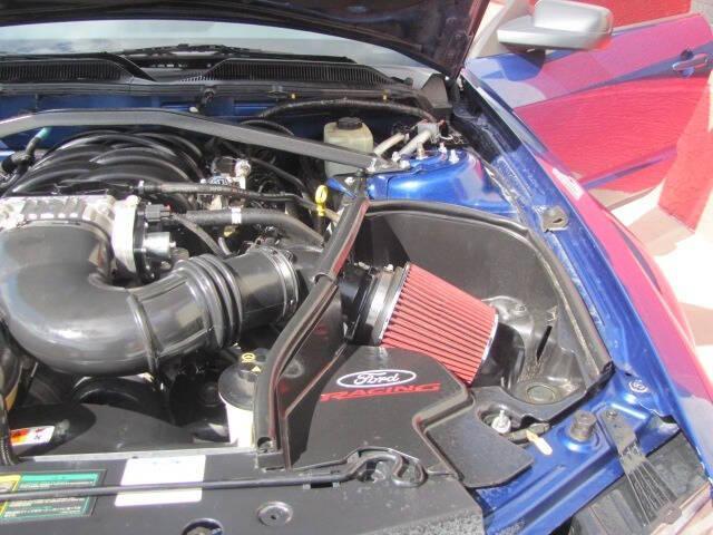 Photo of 2006 Blue Ford Mustang
