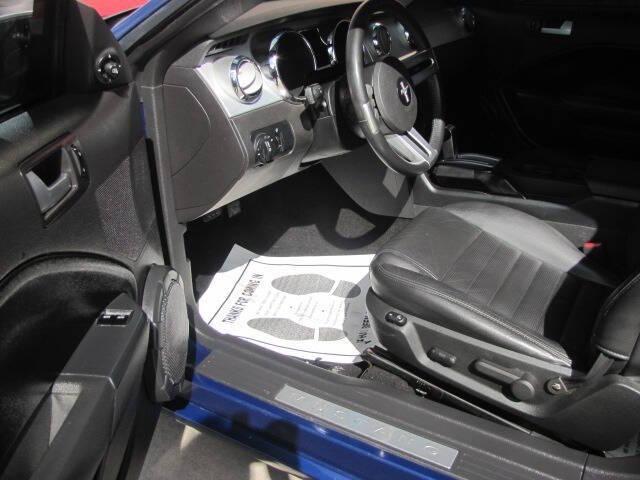 Photo of 2006 Blue Ford Mustang