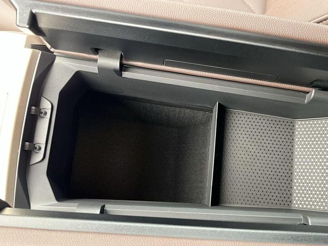 Photo of 2026 Black Sapphire Metallic BMW iX