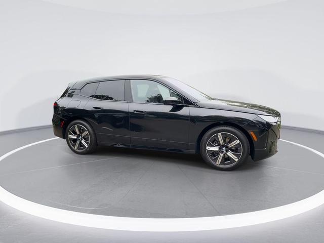 Photo of 2026 Black Sapphire Metallic BMW iX
