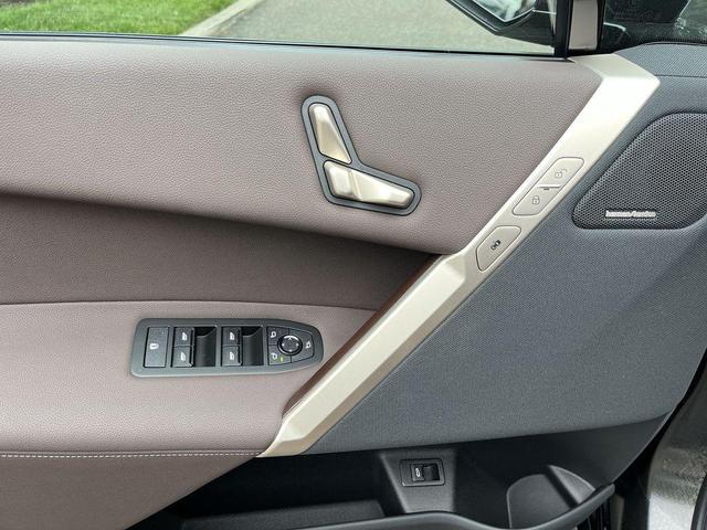 Photo of 2026 Black Sapphire Metallic BMW iX