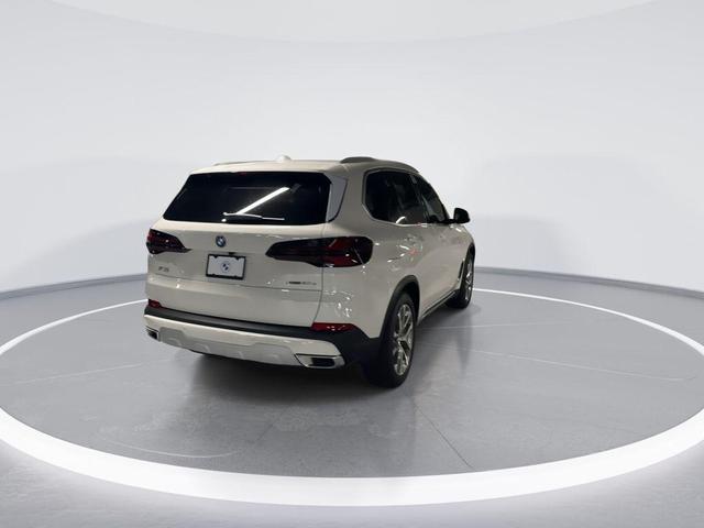 Photo of 2026 Alpine White BMW X5 PHEV