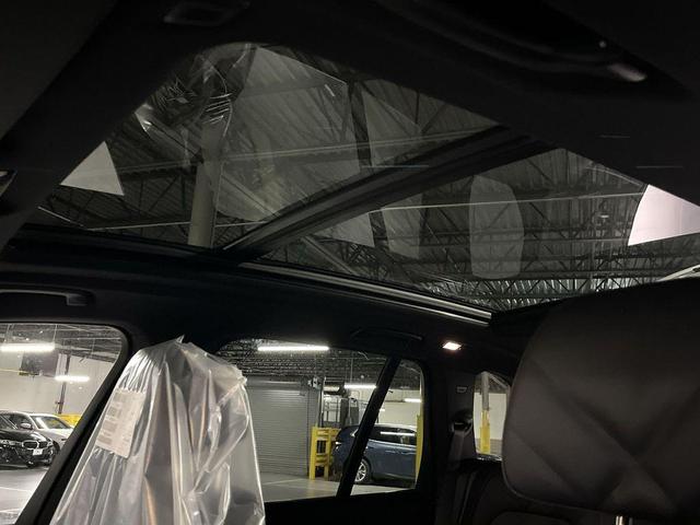 Photo of 2026 Alpine White BMW X5 PHEV