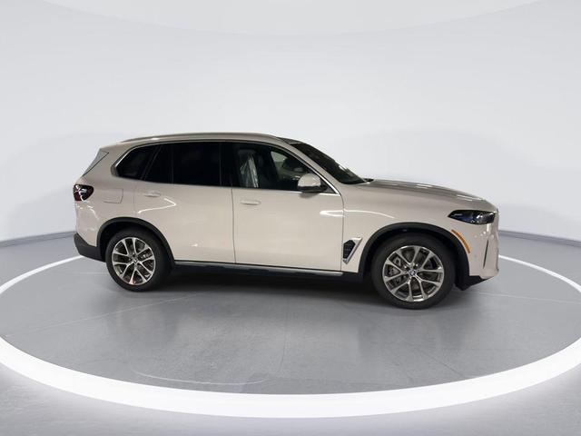 Photo of 2026 Alpine White BMW X5 PHEV