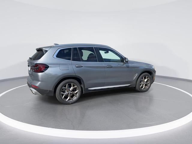 Photo of 2023 Skyscraper Gray Metallic BMW X3
