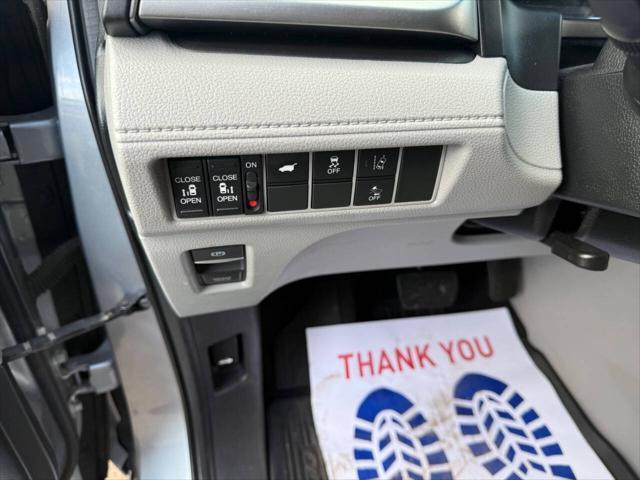 Photo of 2018 Lunar Silver Metallic Honda Odyssey