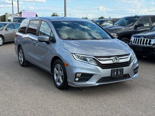Photo of 2018 Lunar Silver Metallic Honda Odyssey