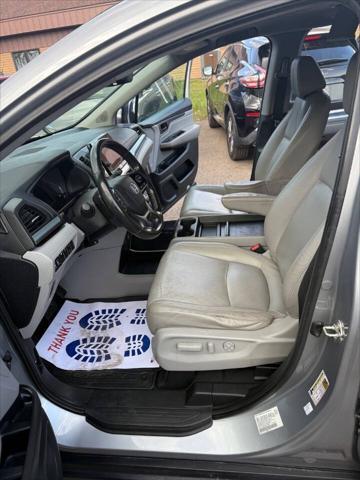 Photo of 2018 Lunar Silver Metallic Honda Odyssey