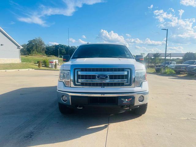 Photo of 2014 Oxford White Ford F-150